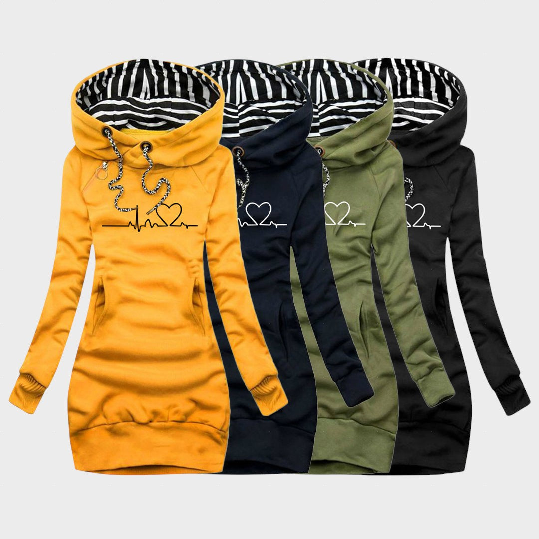 Helena - Pulover obleka s srčnim dizajnom