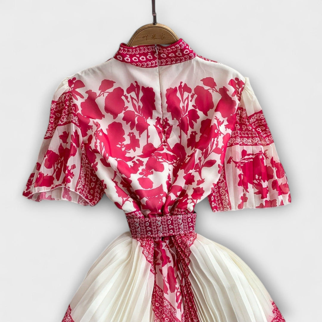 Delilah - Obleka, navdihnjena z vintage slogom