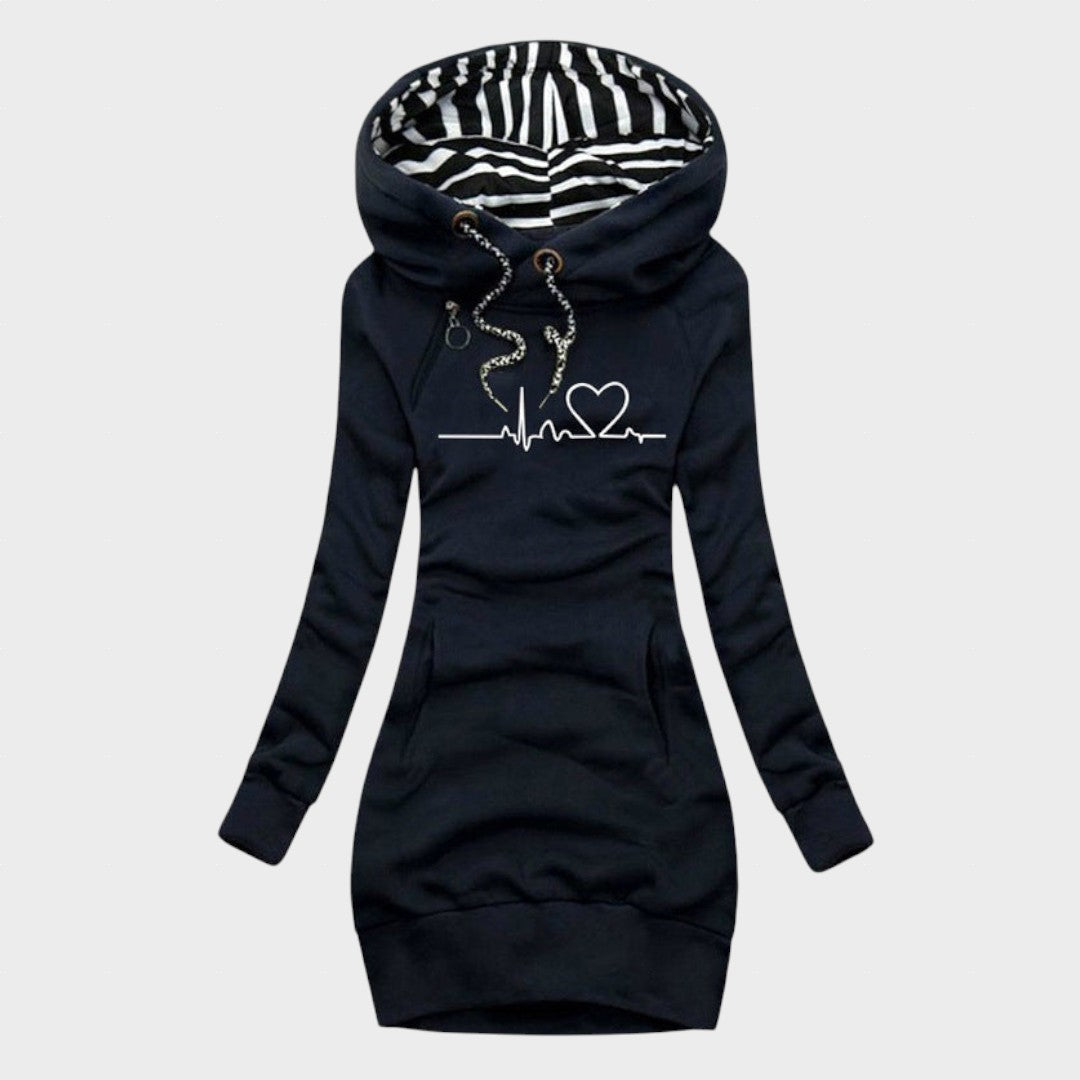 Helena - Pulover obleka s srčnim dizajnom